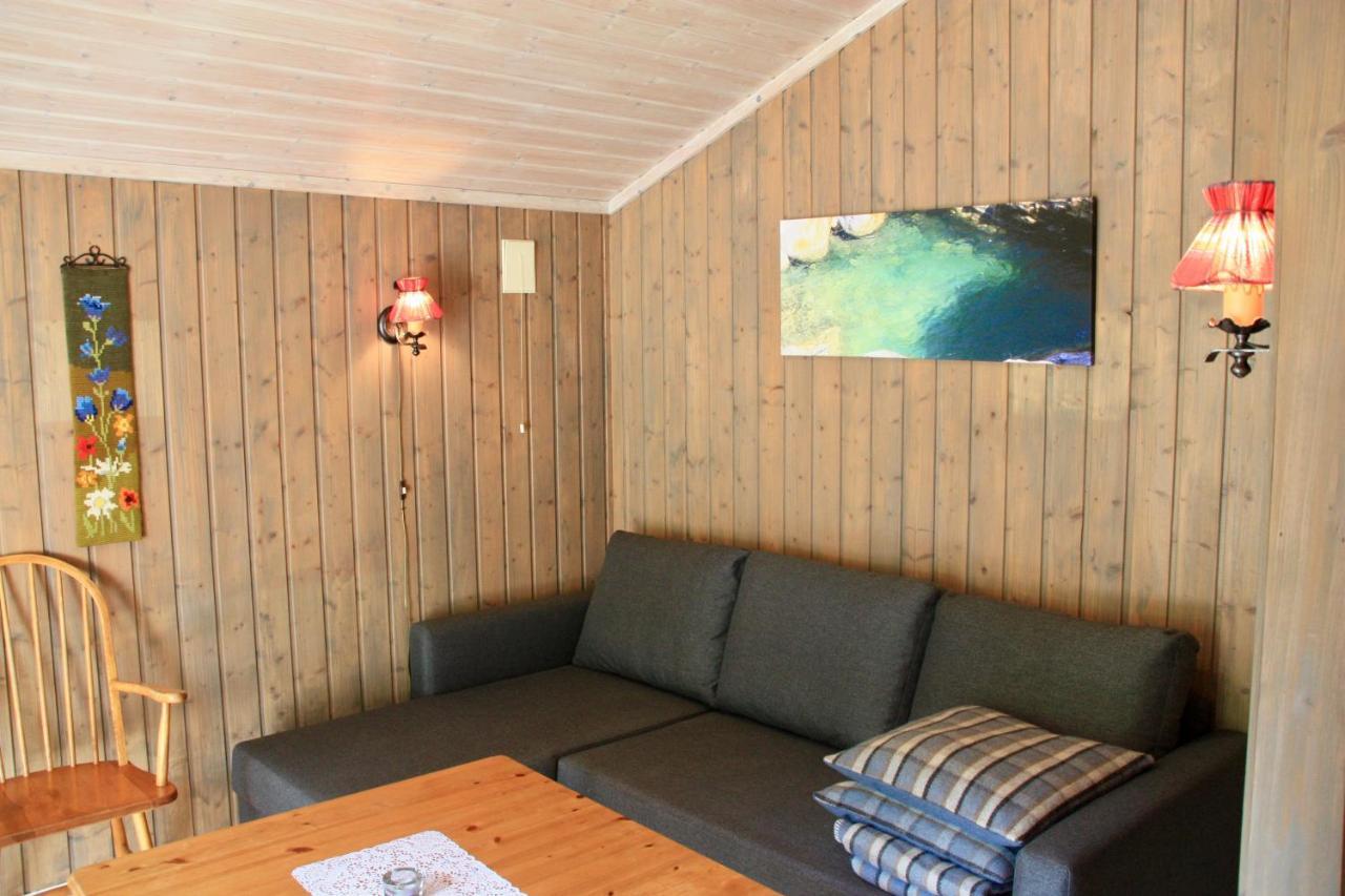 Melkevoll Bretun * Briksdalsbre